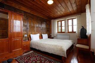 Гостевой дом Yovina House Zheravna Жеравна Двухместный номер с 1 кроватью или 2 отдельными кроватями-1